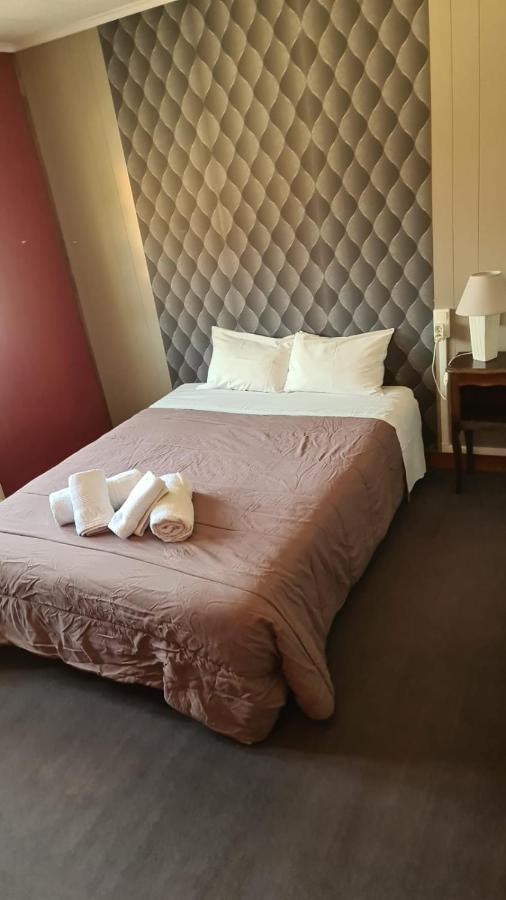 Hotel Restaurant Le Picardie Chauny Экстерьер фото